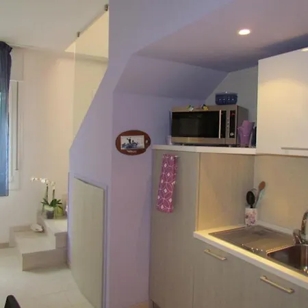 Modern In A Quiet Area *