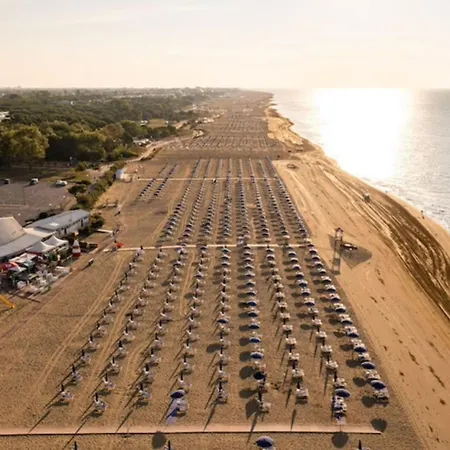 Modern In A Quiet Area * Μπιμπιόνε