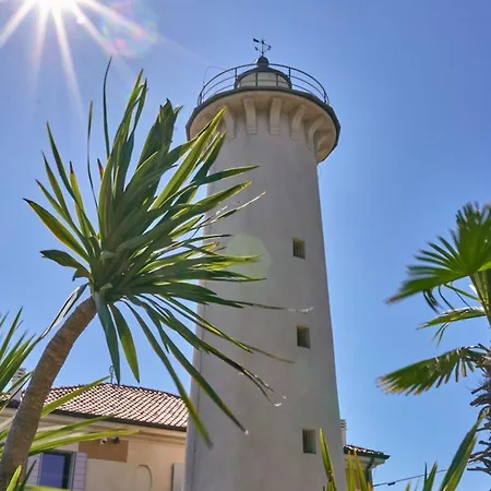 Modern In A Quiet Area * ビビオーネ